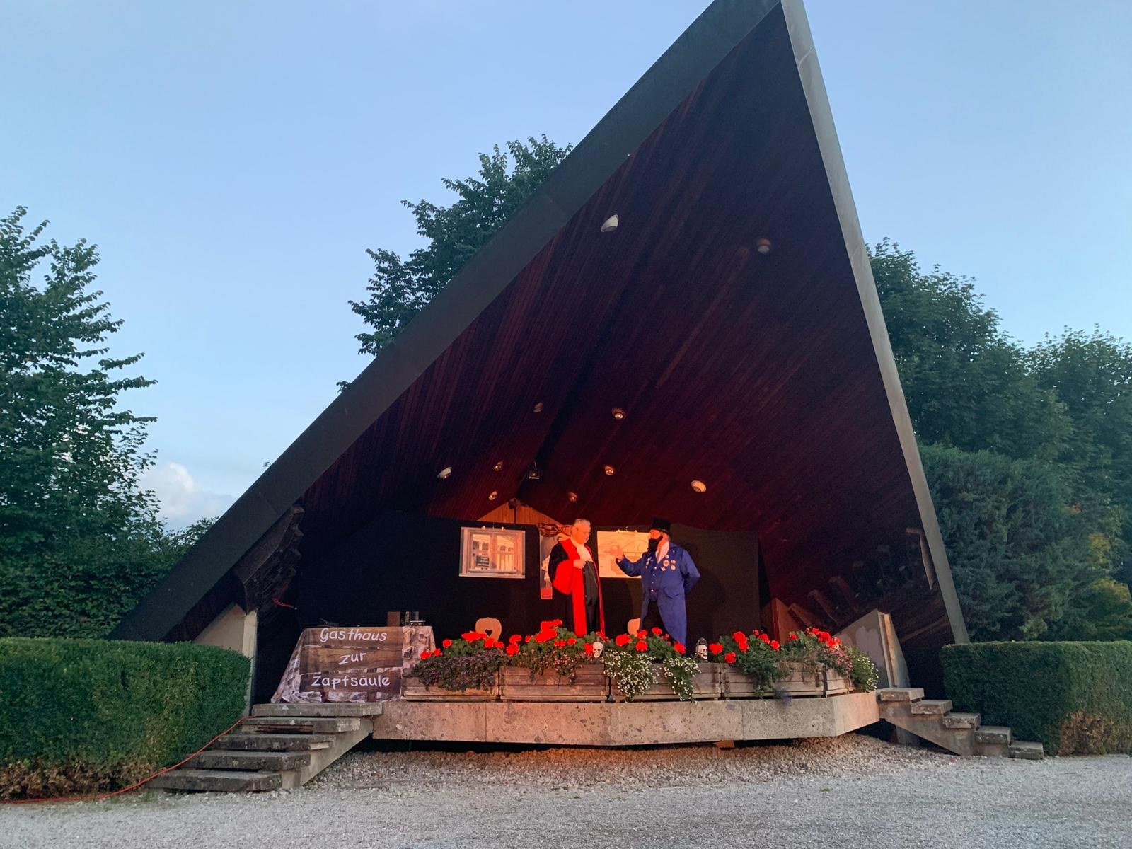 Die Freilichtbühne im Kurgarten, Blick vom Zuschauerraum — Open Air am 29. August 2026 im Kurgarten Tegernsee